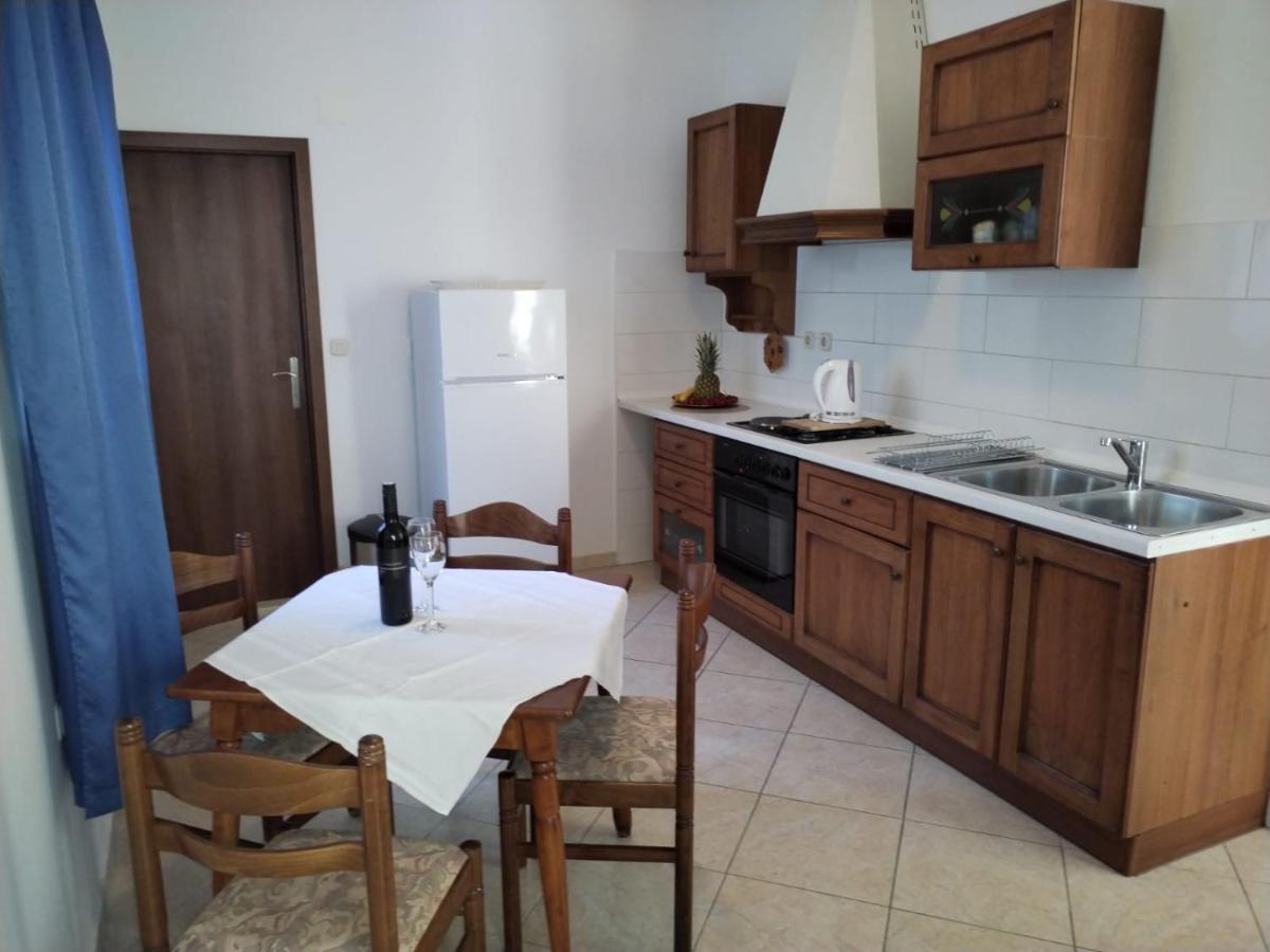 Apartments Dalmacija Podstrana Bagian luar foto