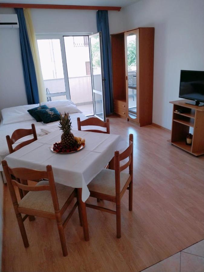 Apartments Dalmacija Podstrana Bagian luar foto