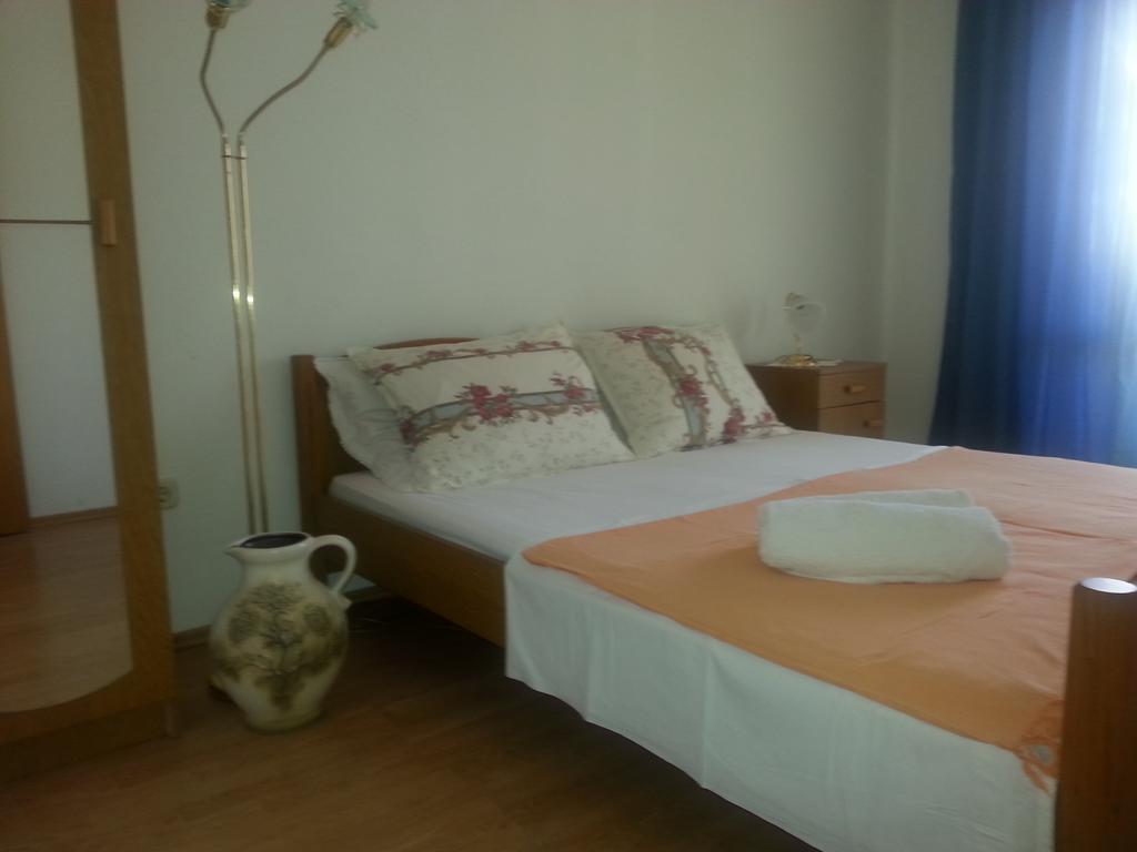 Apartments Dalmacija Podstrana Bagian luar foto