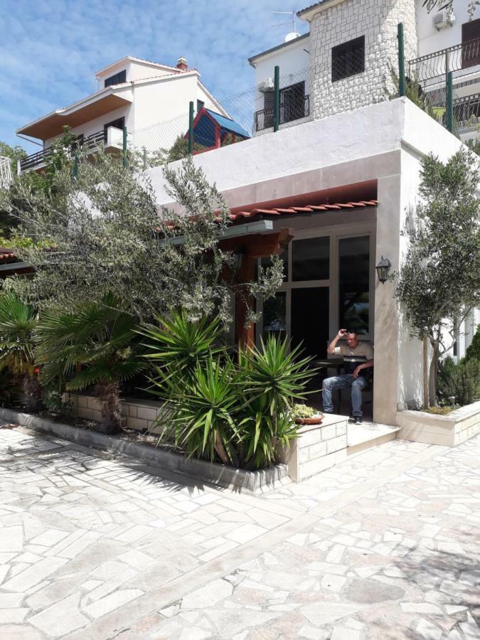 Apartments Dalmacija Podstrana Bagian luar foto