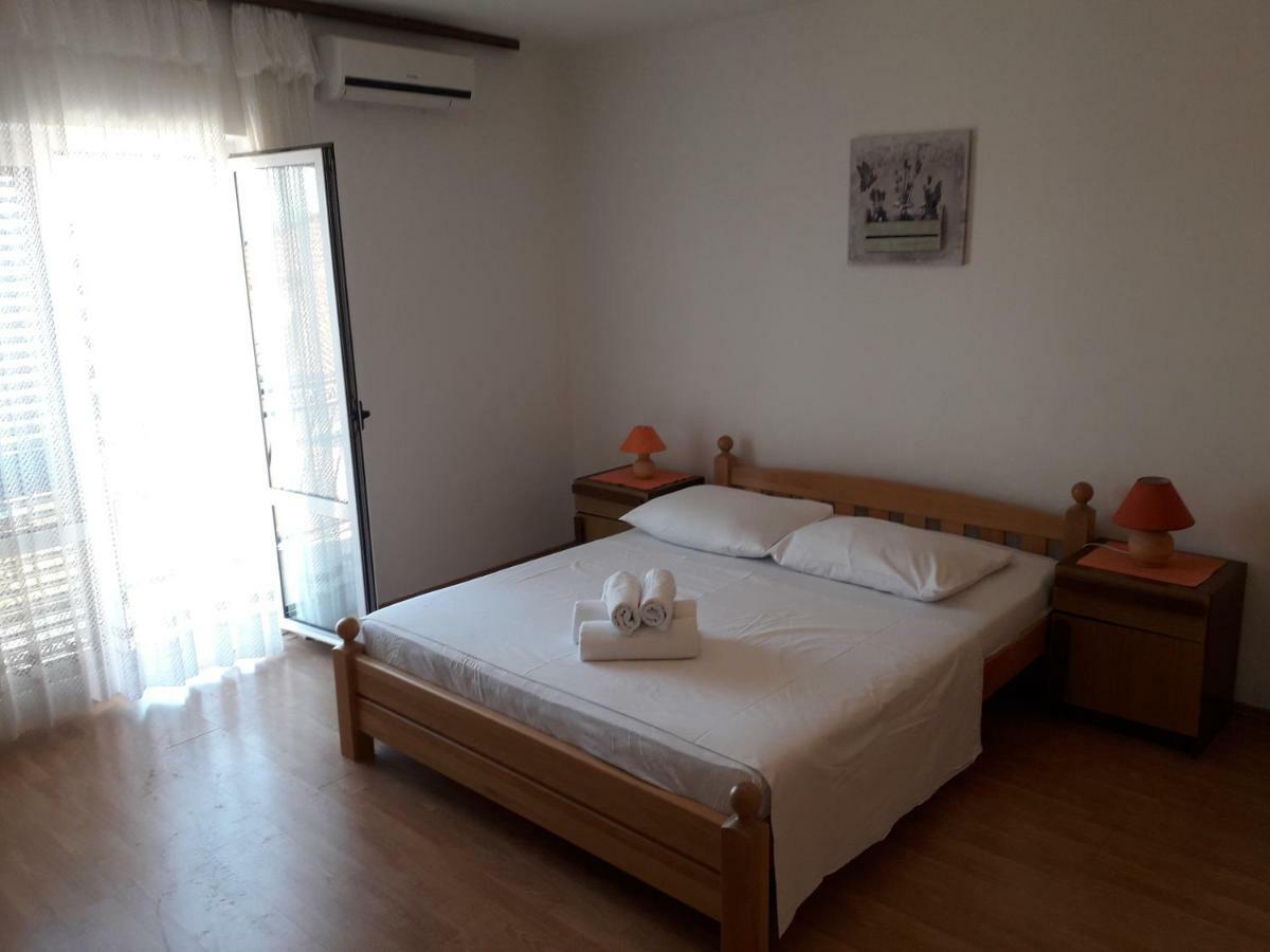 Apartments Dalmacija Podstrana Bagian luar foto